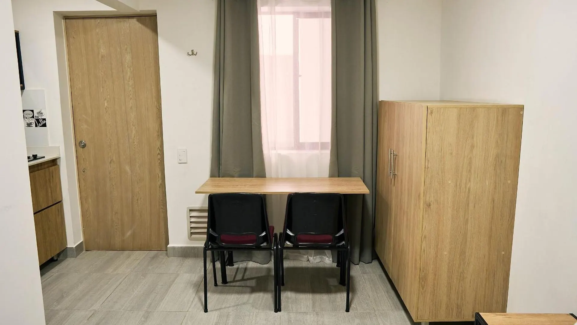 Apartahotel Castellana Medellín Apartamento