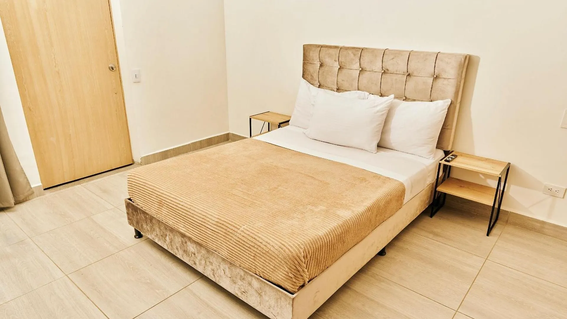 Apartahotel Castellana Medellín Apartamento