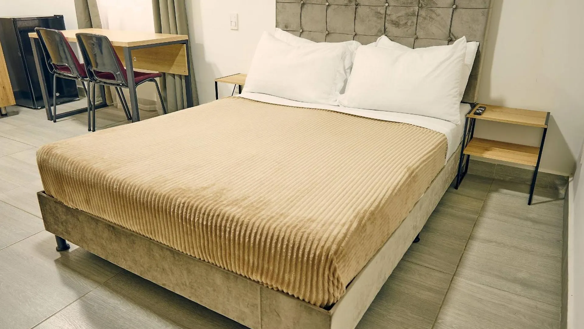 Apartahotel Castellana Medellín Apartmán